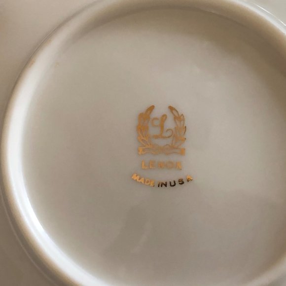 Lenox Triangular Candy or Nut Serving Dish - Picture 4 of 4